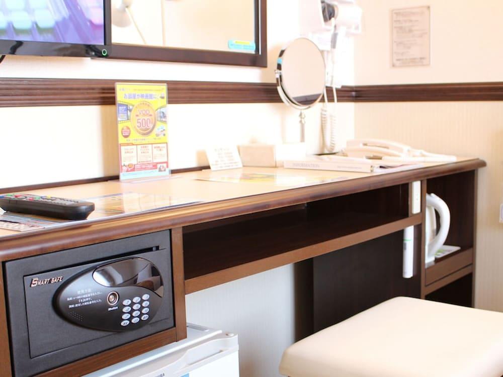 Toyoko Inn Tokyo Eki Shin Ohashi Mae Kültér fotó