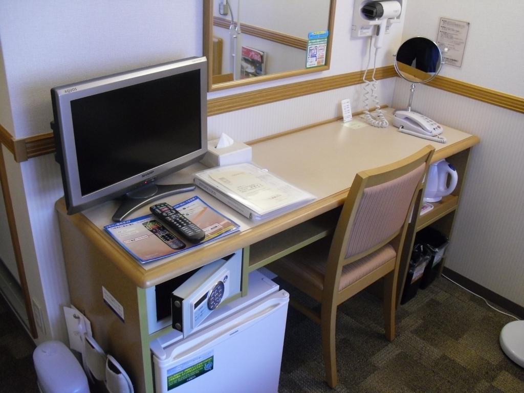 Toyoko Inn Tokyo Eki Shin Ohashi Mae Kültér fotó